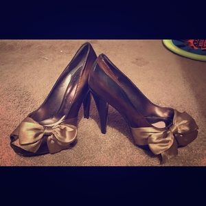 Paris Hilton Pumps